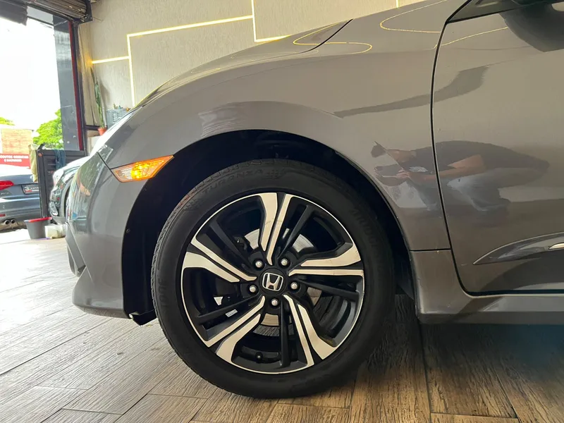 Honda Civic Cinza