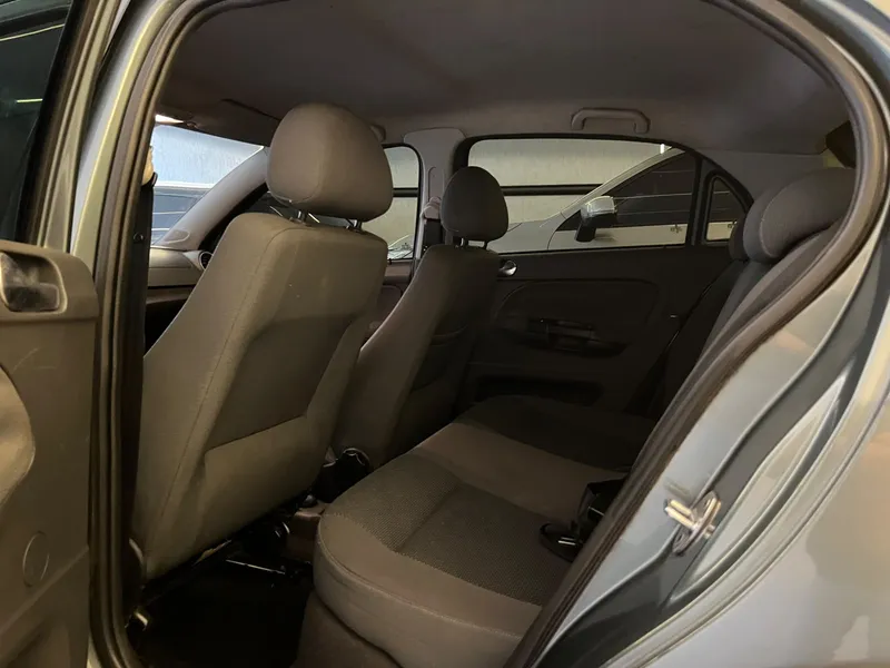 Volkswagen Gol Cinza