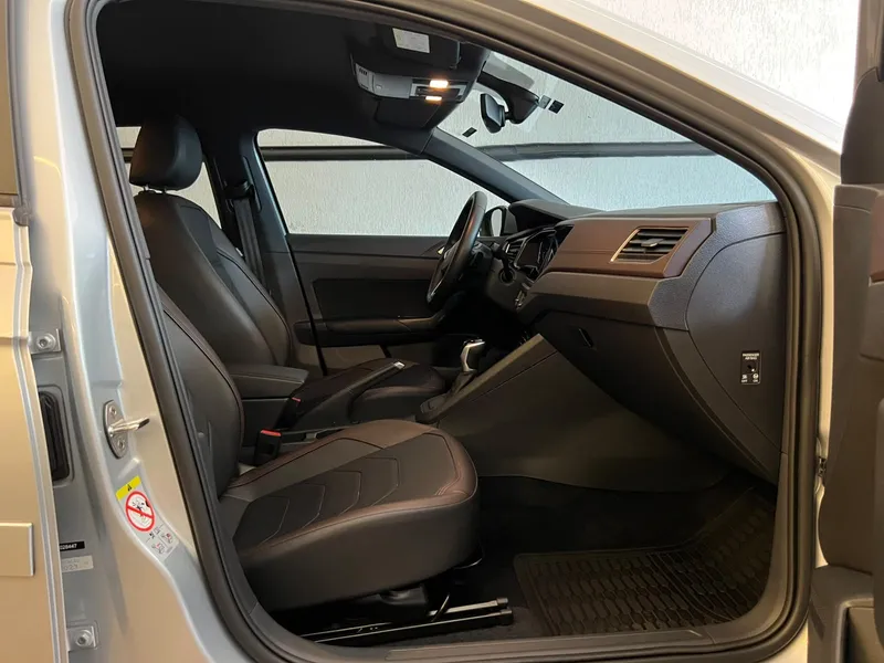 Volkswagen Virtus Prata