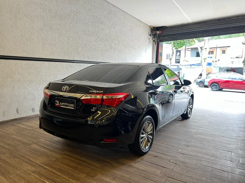 Toyota Corolla Preto
