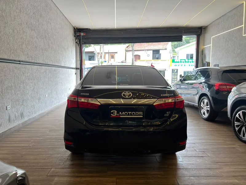 Toyota Corolla Preto