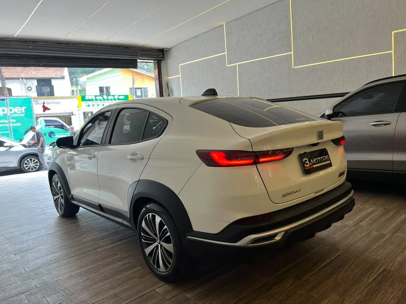 Fiat FASTBACK Branco
