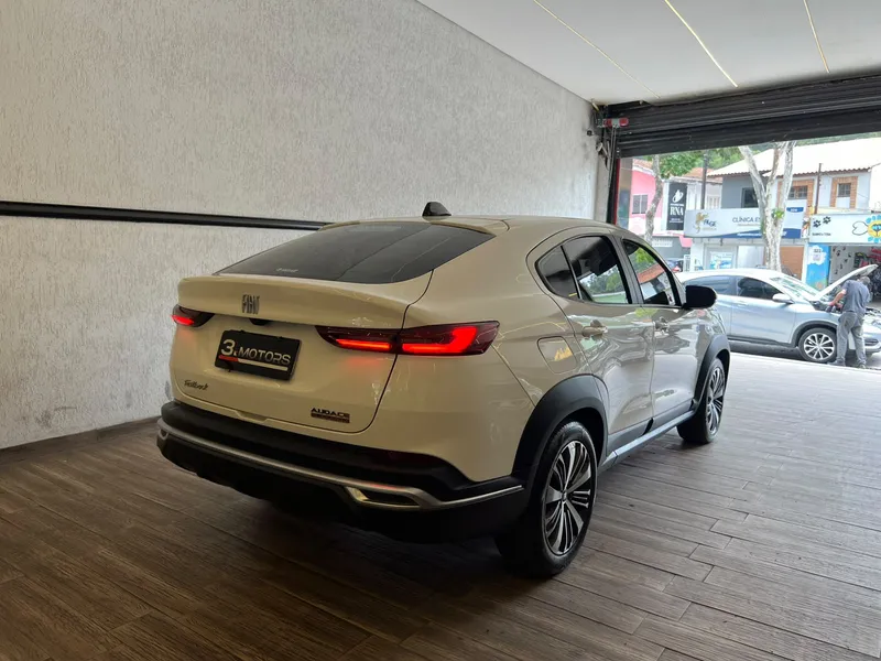 Fiat FASTBACK Branco