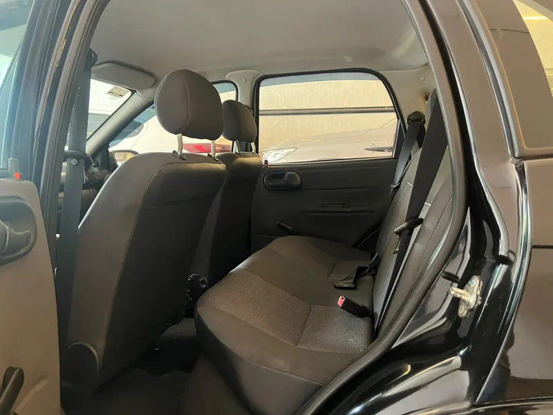 Chevrolet Classic Preto