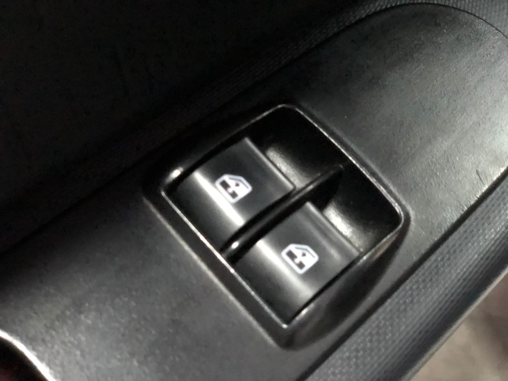 Fiat Mobi Branco