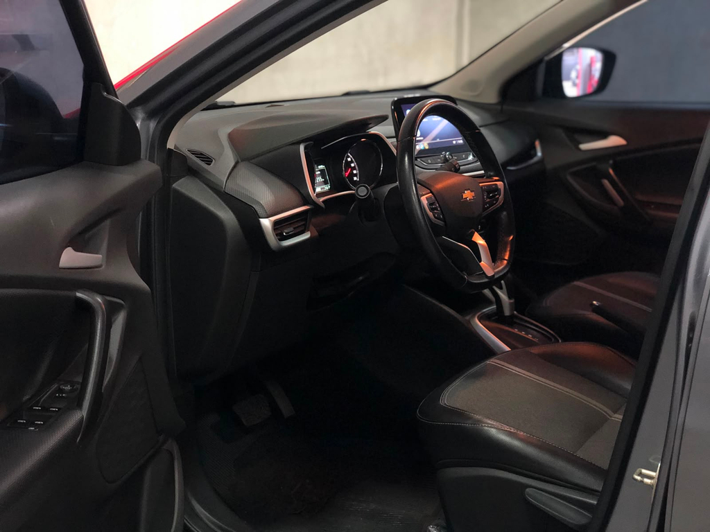 Chevrolet Tracker Cinza