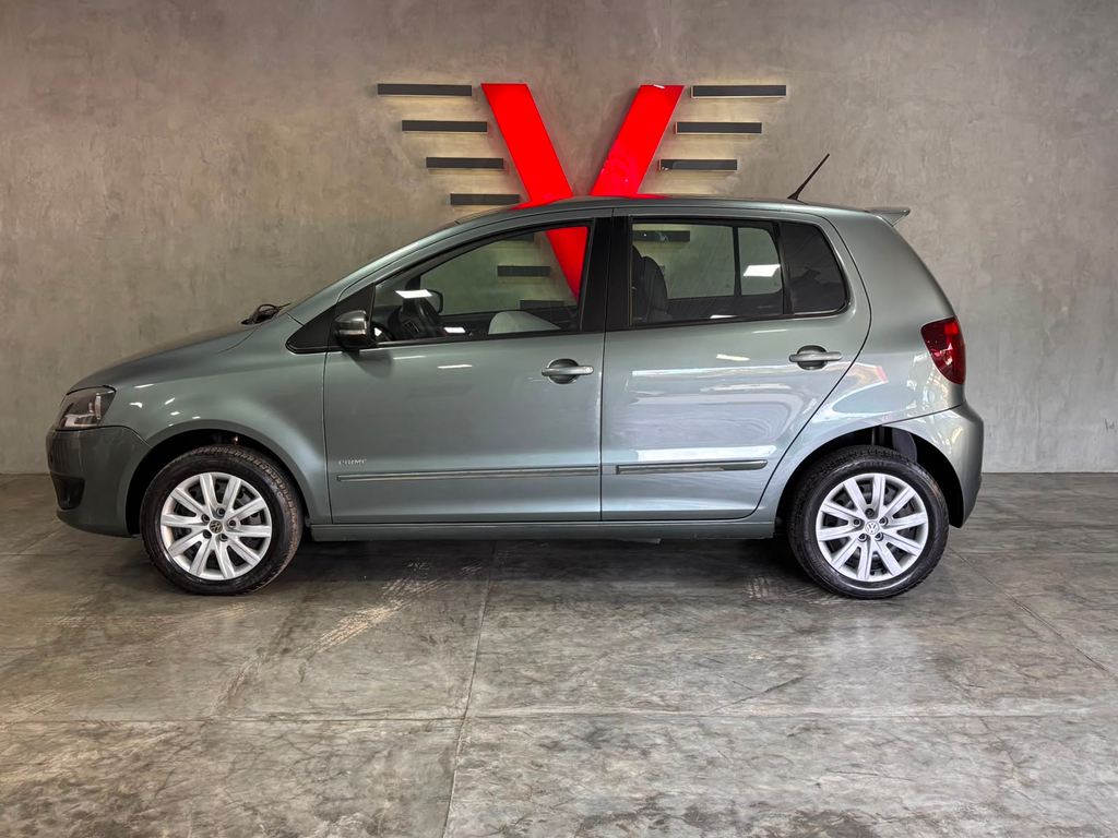 Volkswagen Fox Cinza