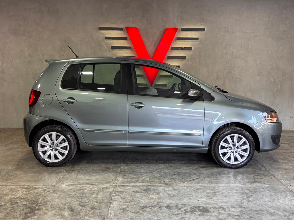 Volkswagen Fox Cinza