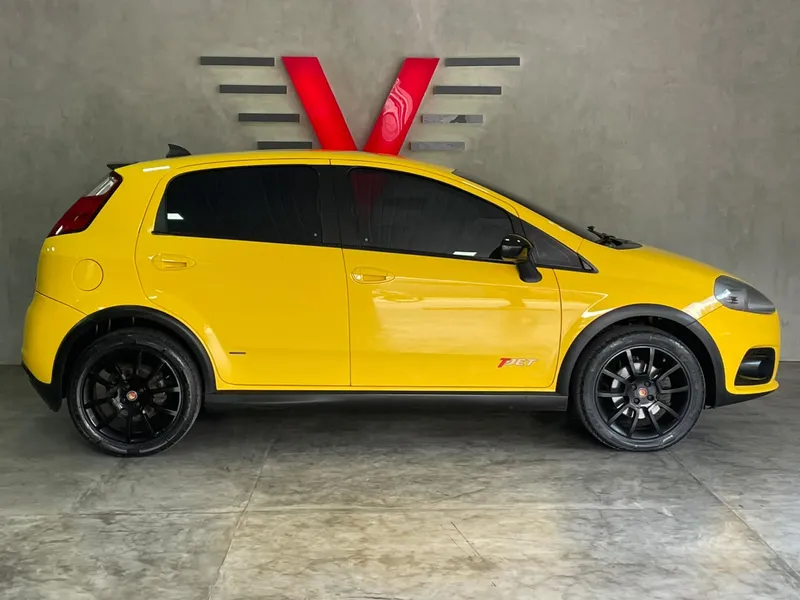 Fiat Punto Amarelo