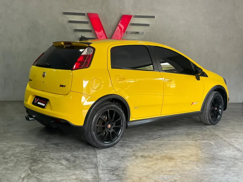 Fiat Punto Amarelo