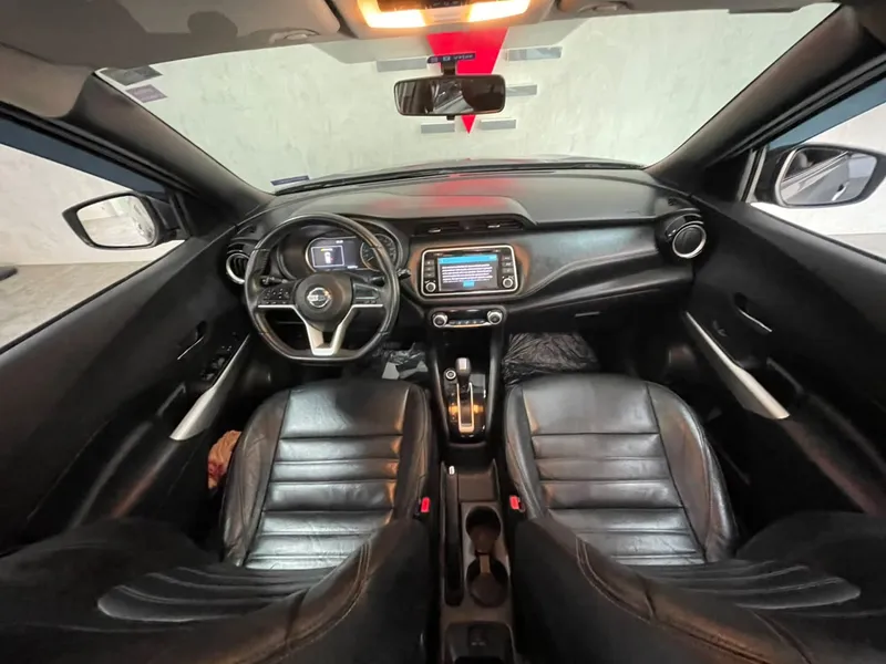 Nissan Kicks Cinza