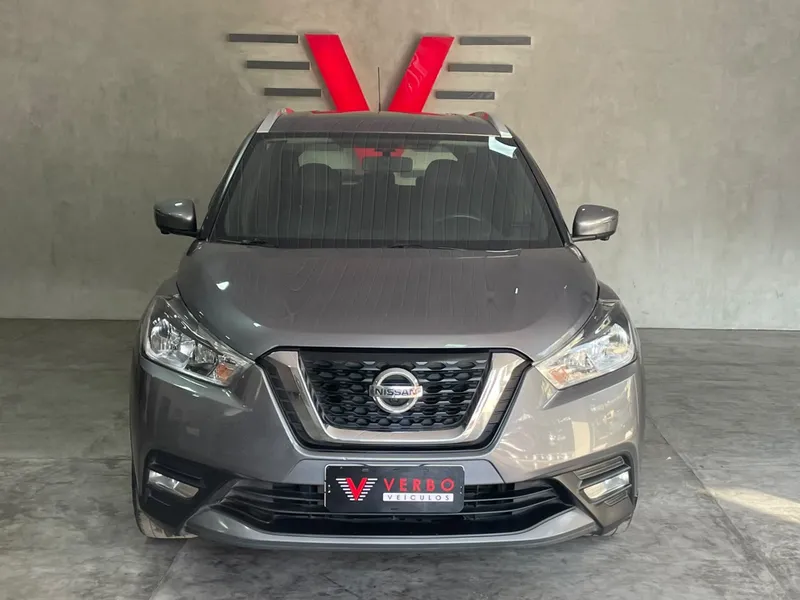 Nissan Kicks Cinza
