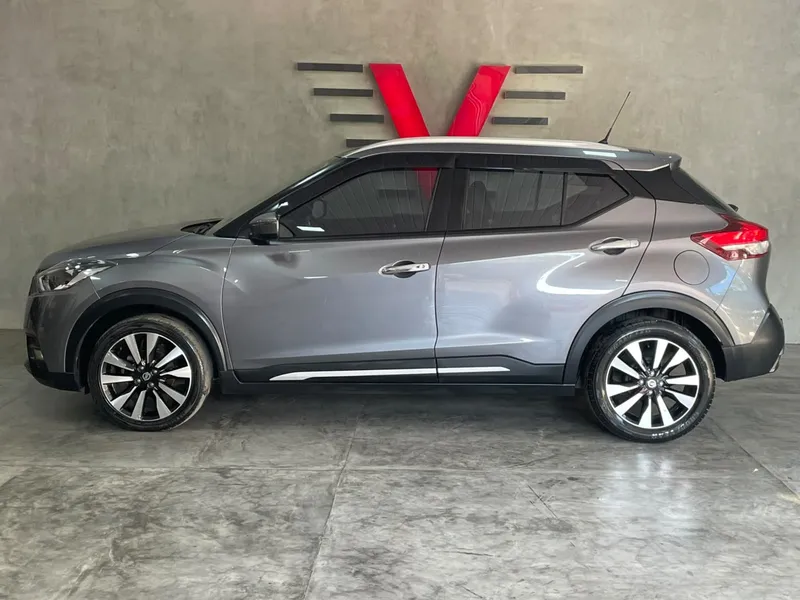 Nissan Kicks Cinza