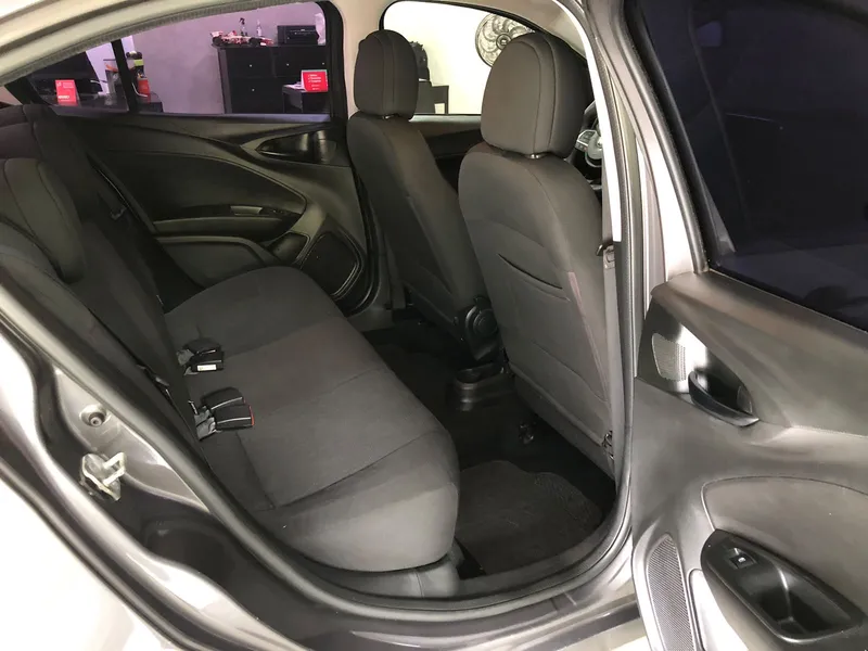 Fiat Cronos Cinza