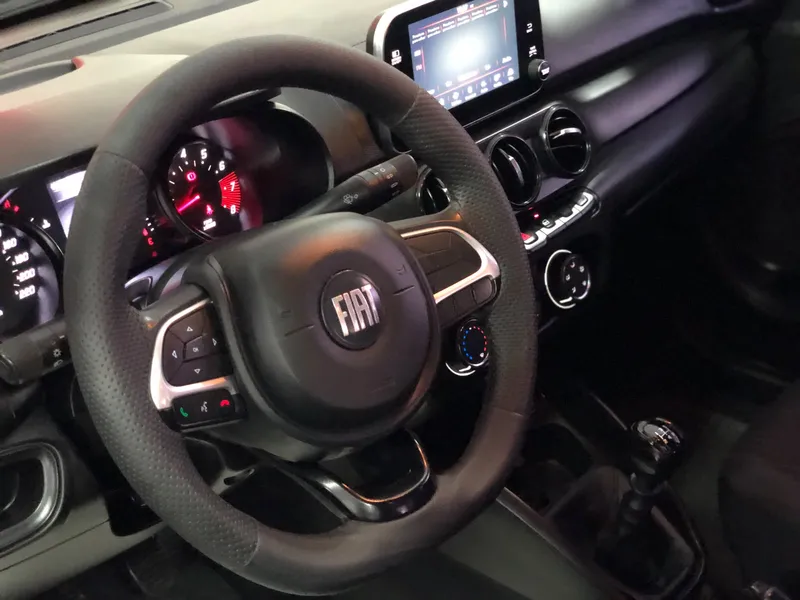 Fiat Cronos Cinza
