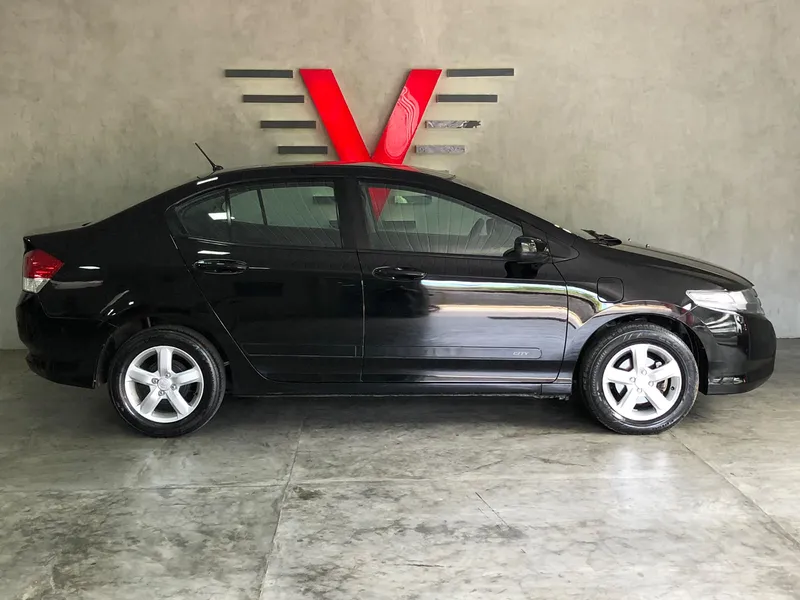 Honda City Preto
