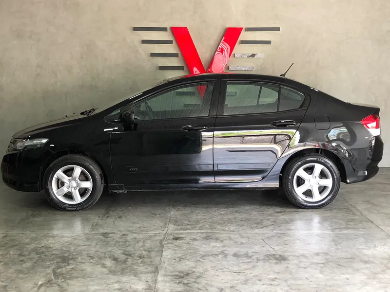 Honda City Preto