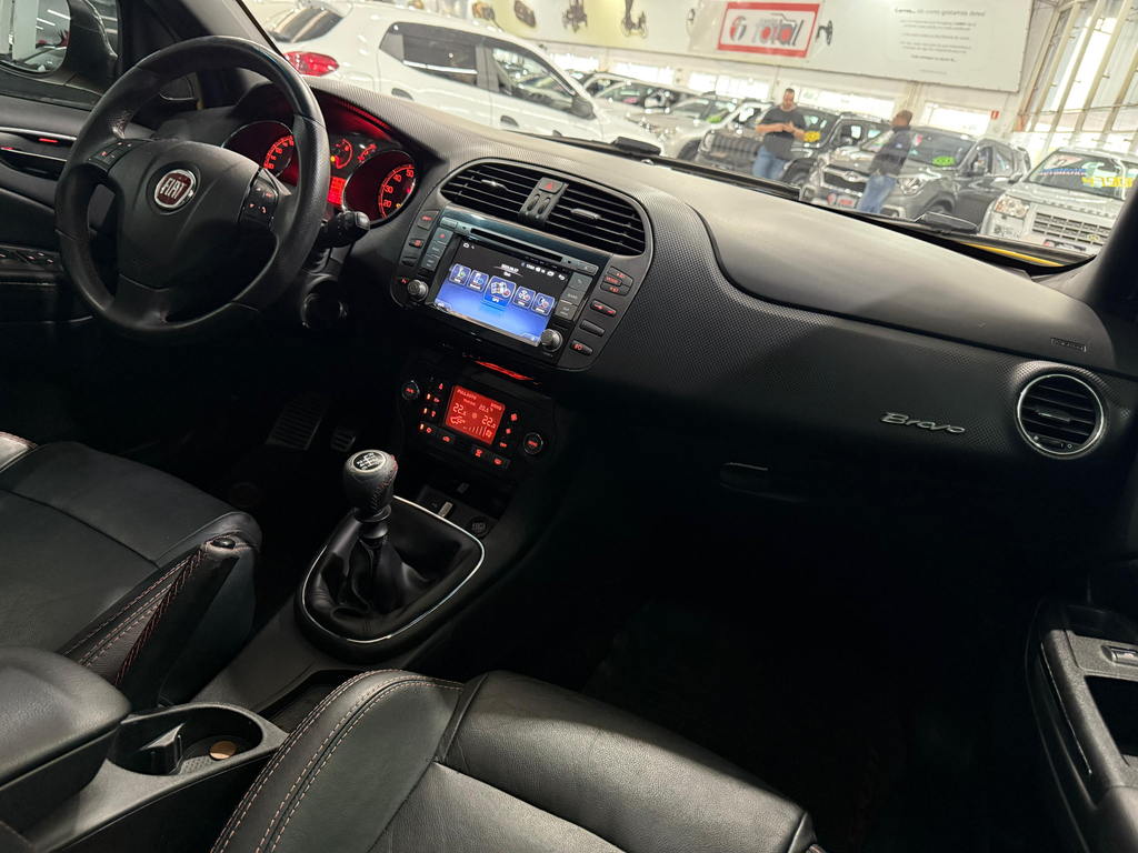 Fiat Bravo Amarelo