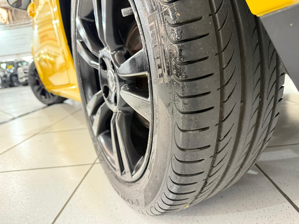 Fiat Bravo Amarelo