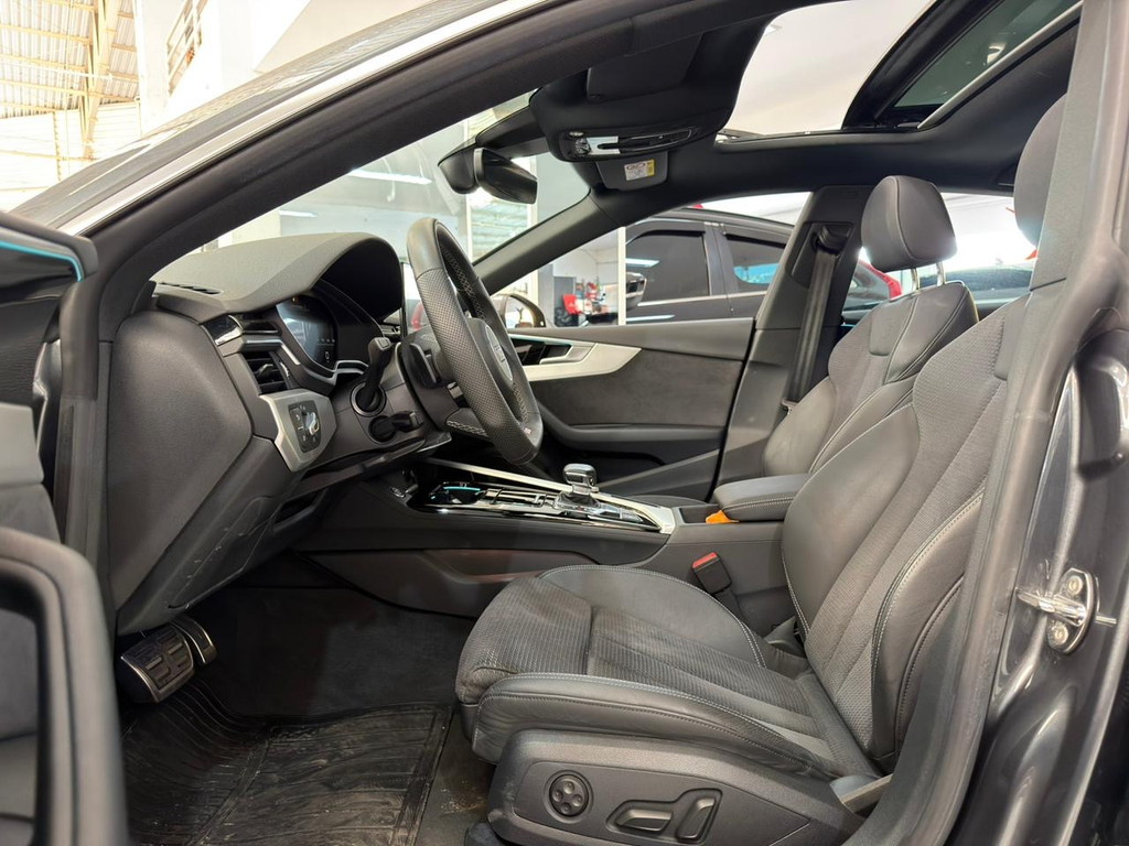 Audi A5 Cinza