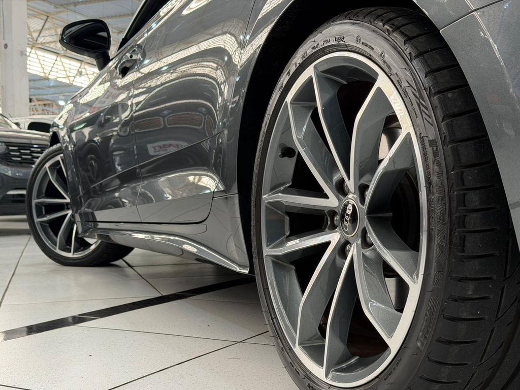 Audi A5 Cinza