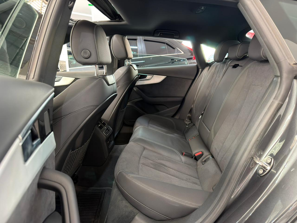 Audi A5 Cinza