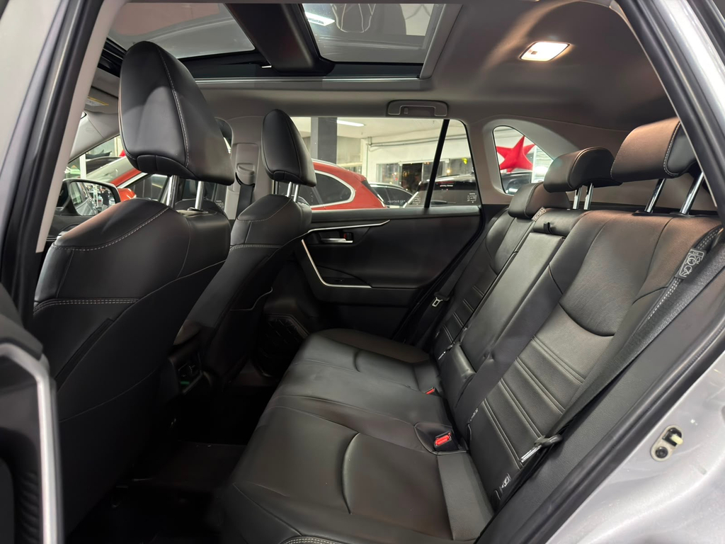 Toyota RAV4 Prata
