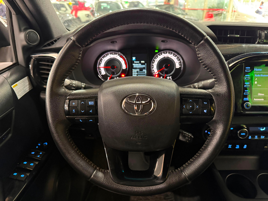 Toyota Hilux Cabine Dupla Preto