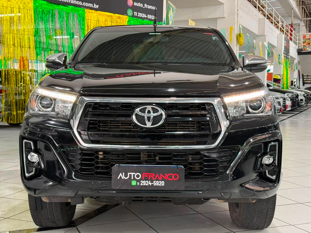 Toyota Hilux Cabine Dupla Preto
