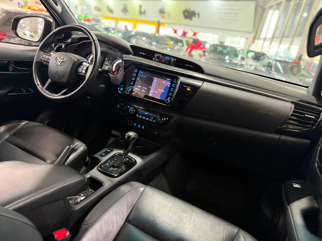 Toyota Hilux Cabine Dupla Preto