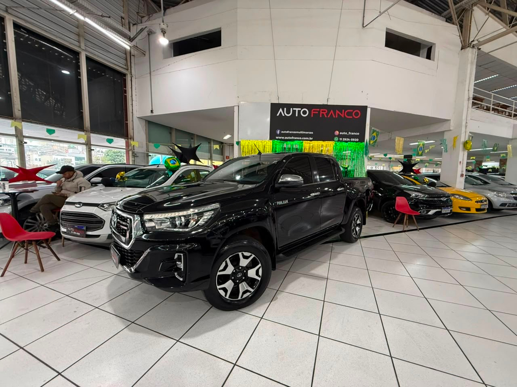 Toyota Hilux Cabine Dupla Preto
