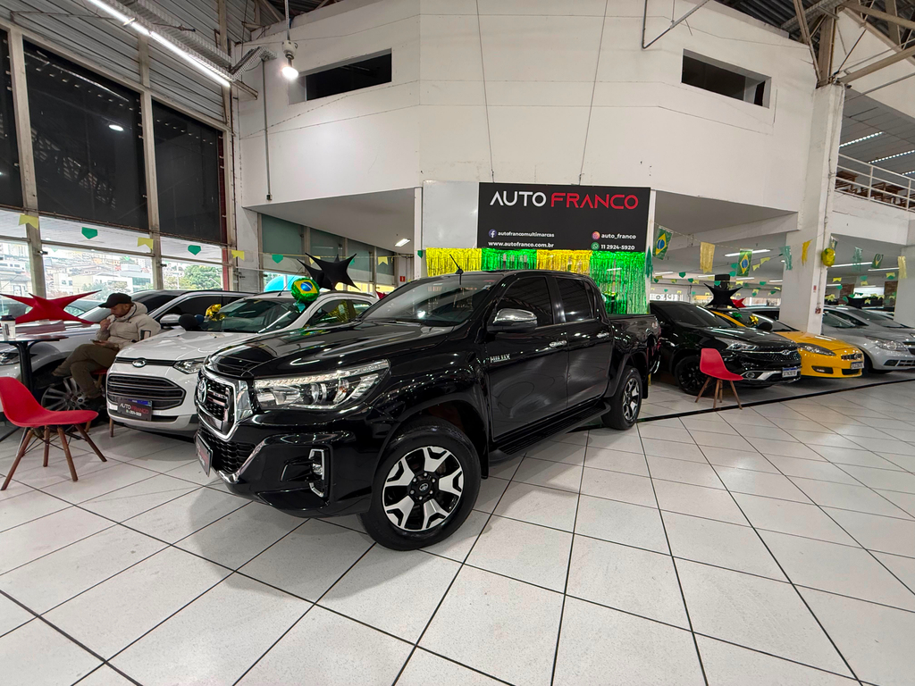 Toyota Hilux Cabine Dupla Preto