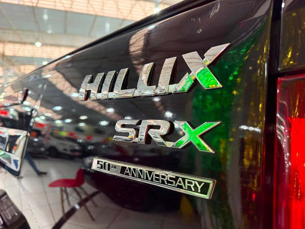 Toyota Hilux Cabine Dupla Preto