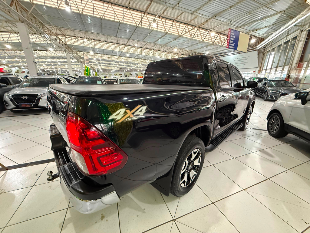 Toyota Hilux Cabine Dupla Preto