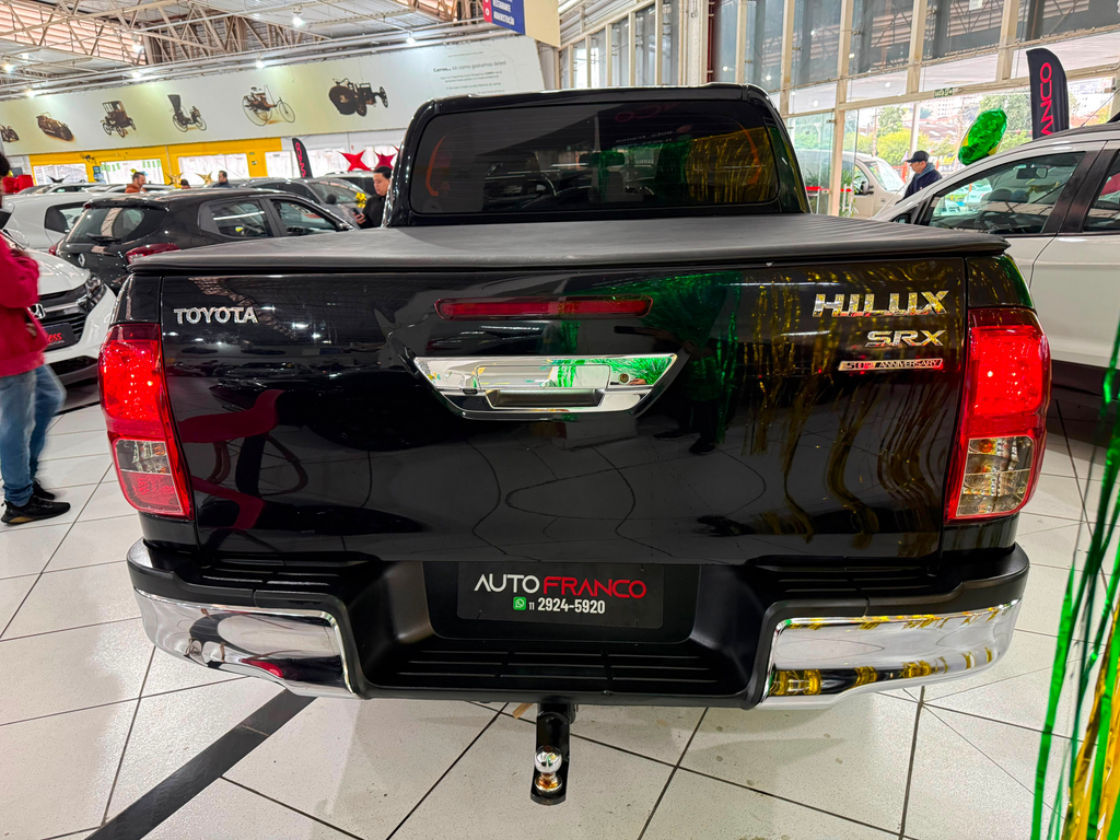 Toyota Hilux Cabine Dupla Preto