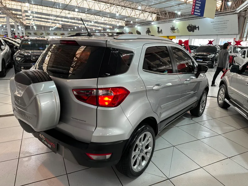 Ford EcoSport Prata