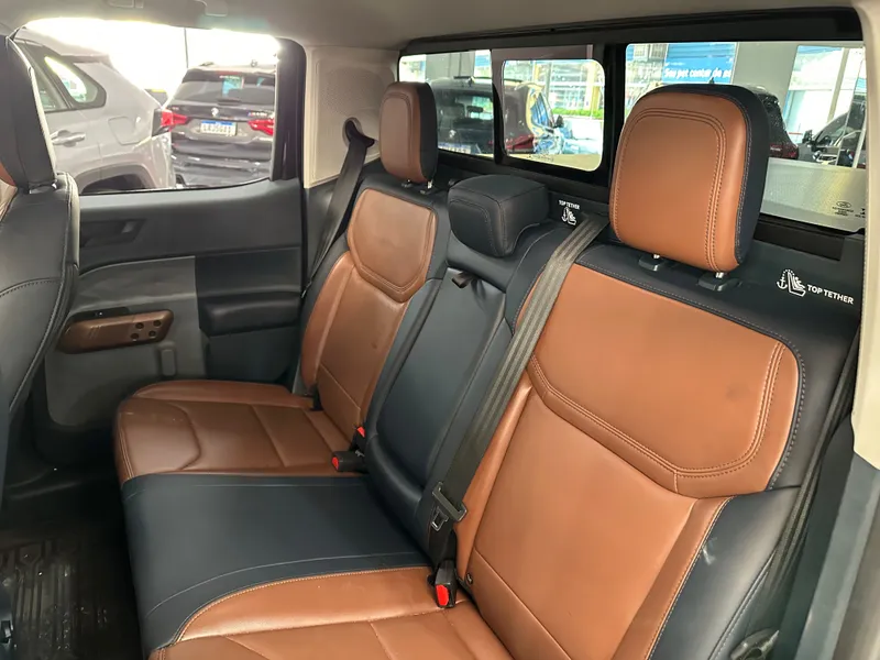 Ford Maverick Preto