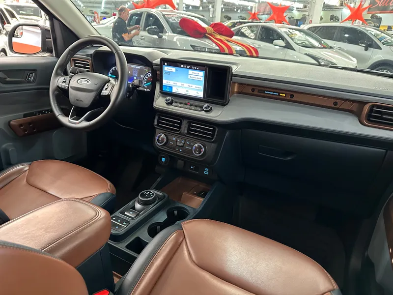 Ford Maverick Preto