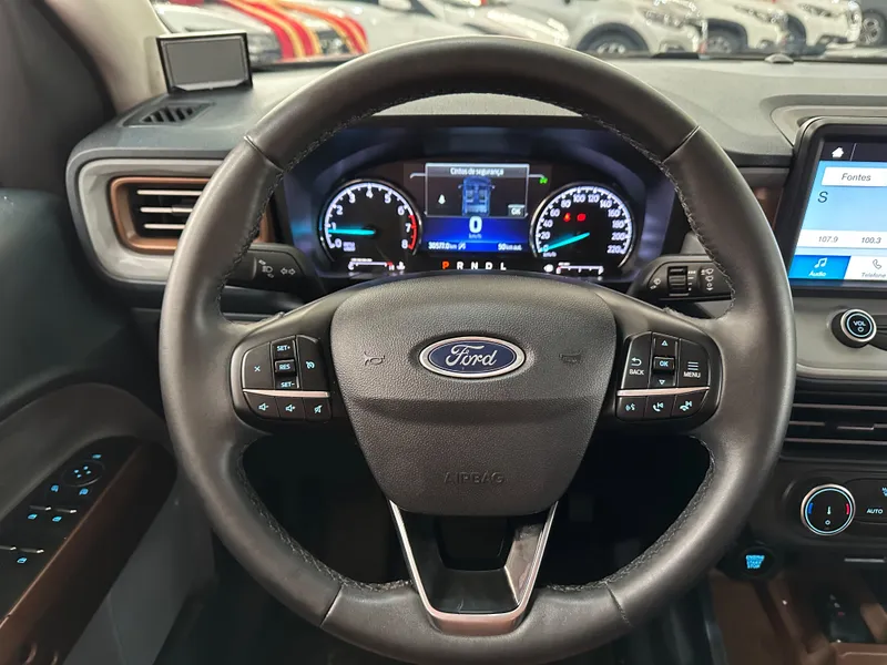 Ford Maverick Preto