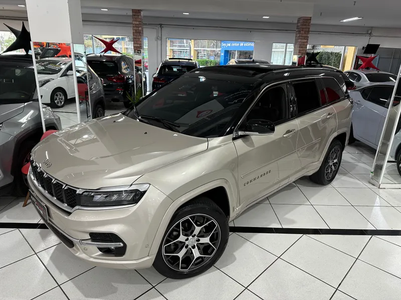 Jeep Commander Dourado
