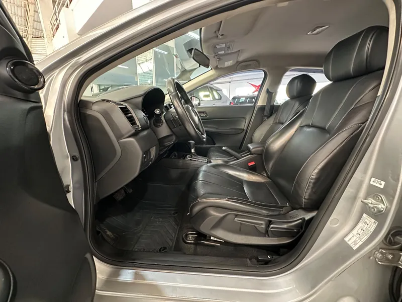Honda City Prata