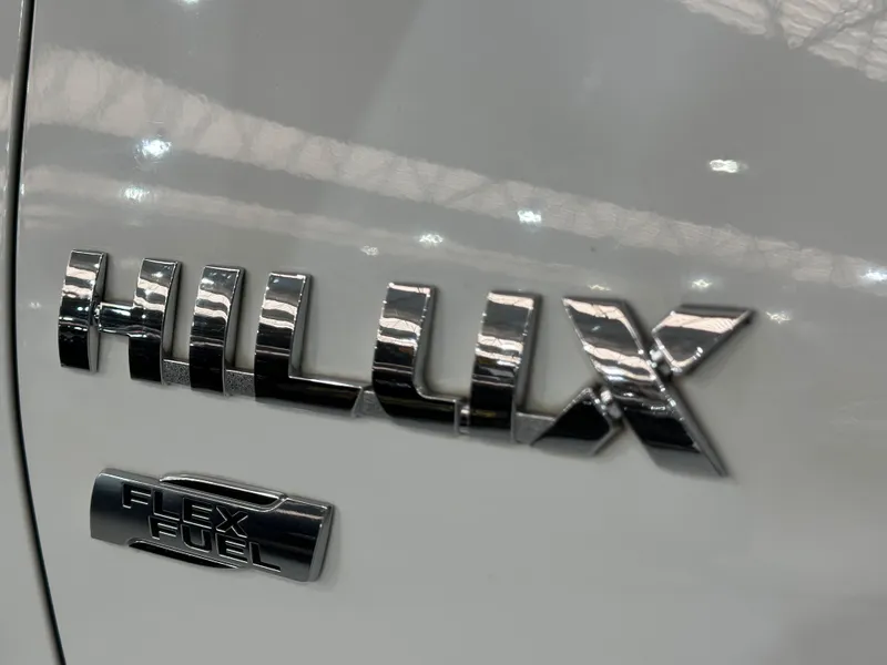 Toyota Hilux Cabine Dupla Branco