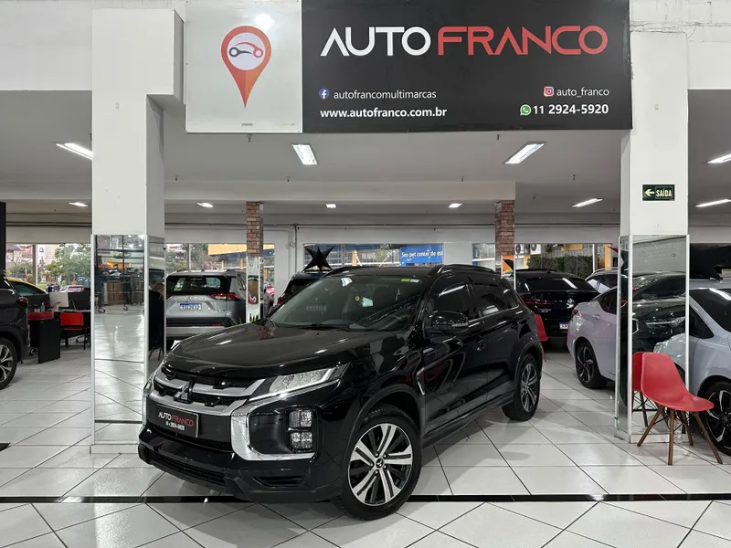 Mitsubishi Outlander Preto