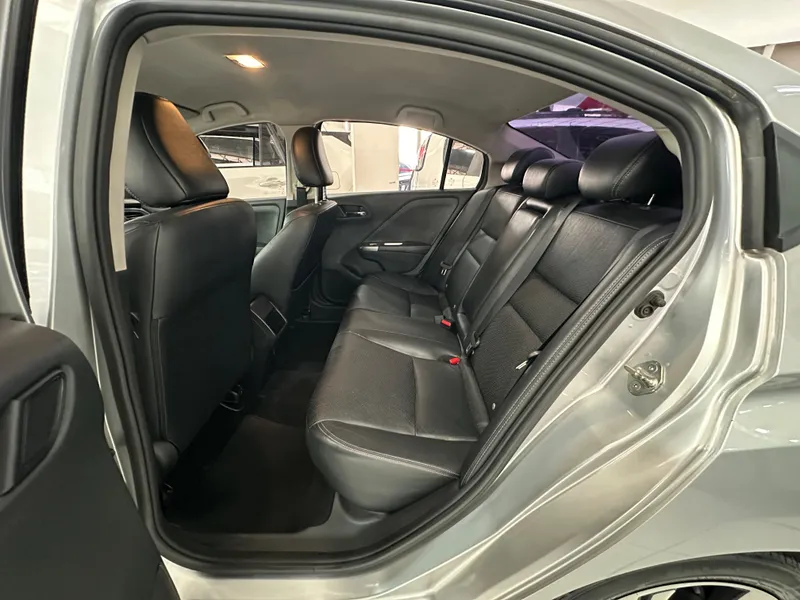 Honda City Prata