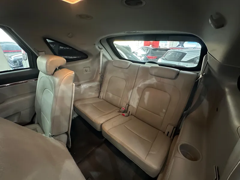 Hyundai Veracruz Preto