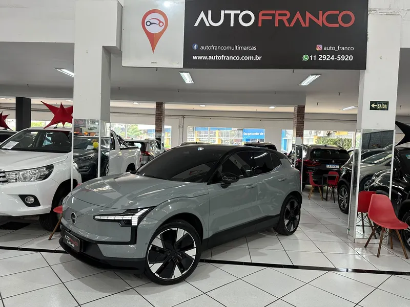 Volvo EX30 Cinza