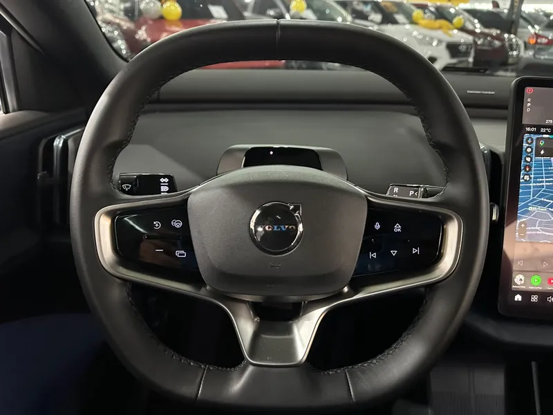 Volvo EX30 Cinza