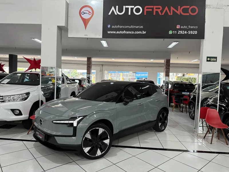 Volvo EX30 Cinza