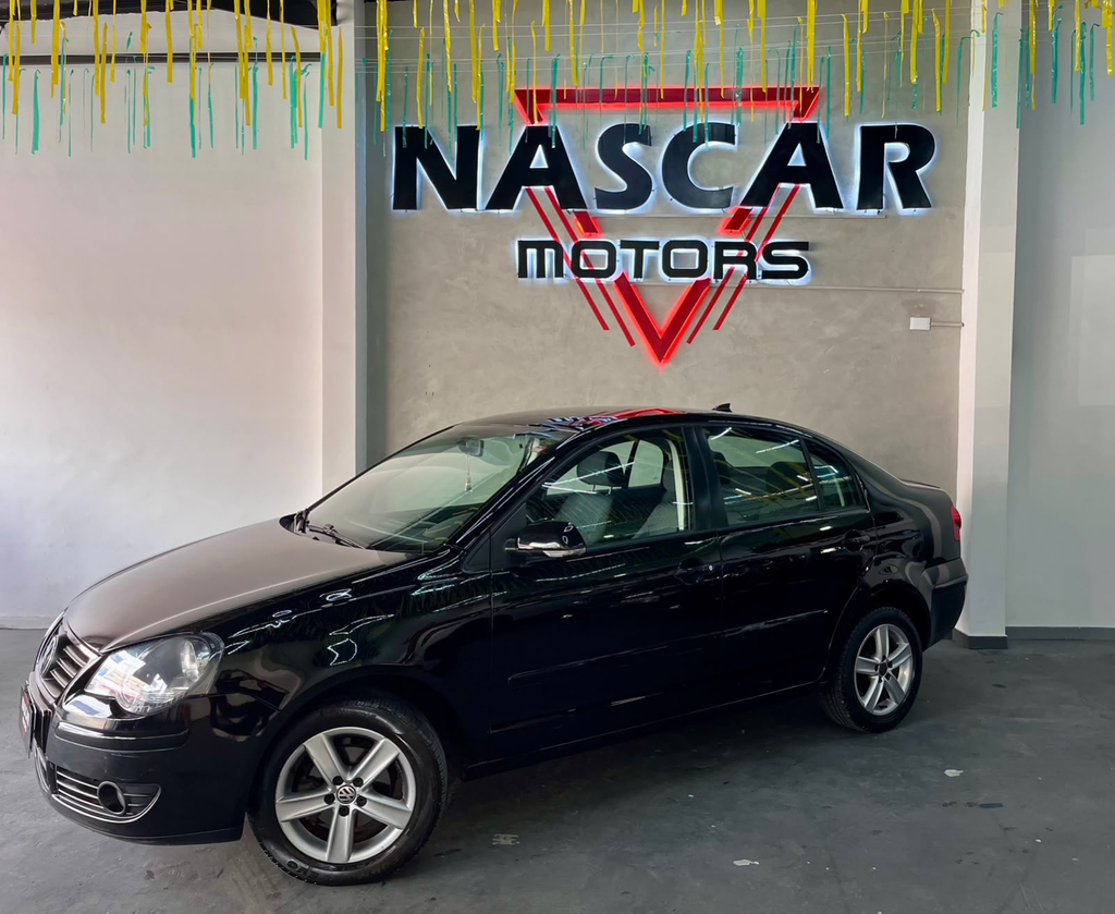 Volkswagen Polo Sedan Preto