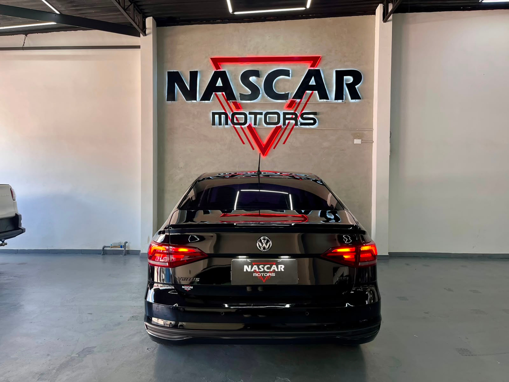 Volkswagen Virtus Preto